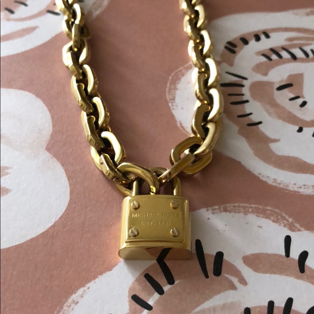 michael kors golf lock chain necklace